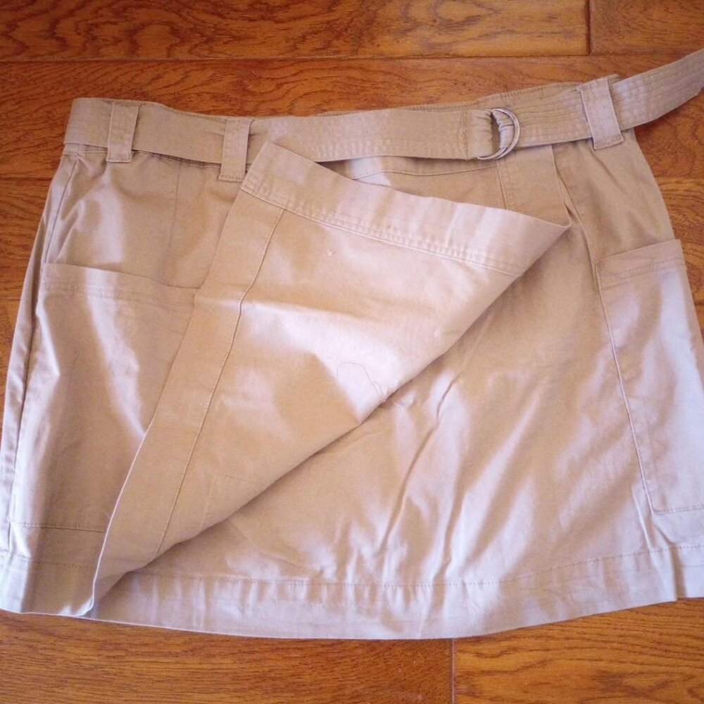 Briggs Women's Plus Size XXL Tan Belted Twill in Shorts Skort NWT - Picture 3 of 4